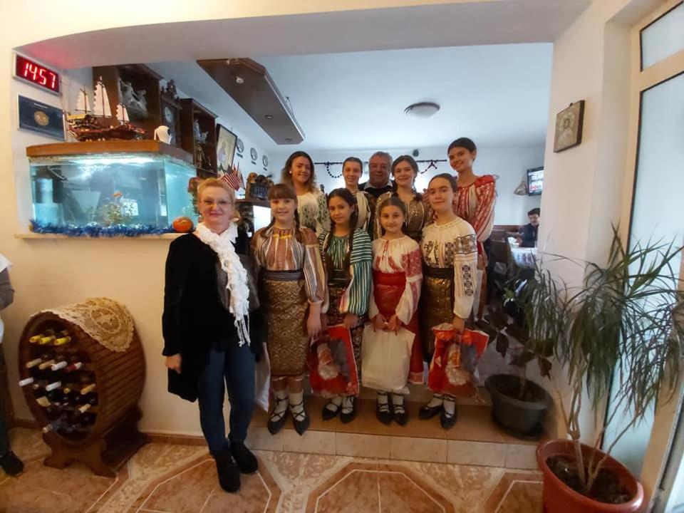 Pensiunea Agroturistica Piscul Soarelui Cîmpulung Kültér fotó